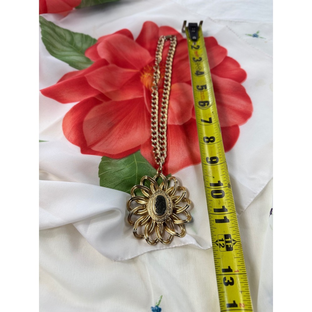 Vintage Gold Tone Flower Statement Necklace Black Cabochon Pendant Chain - Picture 6 of 8